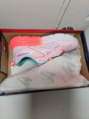 Reebok Pink Coral Gradient Kids's Sneaker Size 6